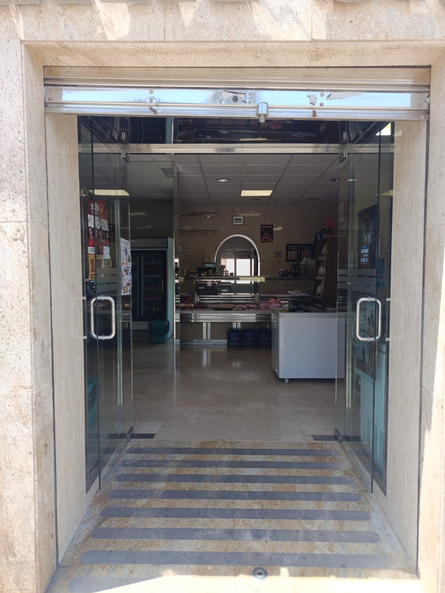 Fachada de Carnicería Salva en C. Lope de Rueda